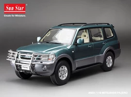 [New Tooling]SUN STAR 1/18 Mitsubishi Pajero V73 - Green Metallic