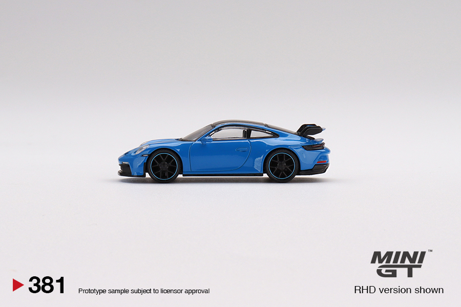 gt3 porsche riviara blue